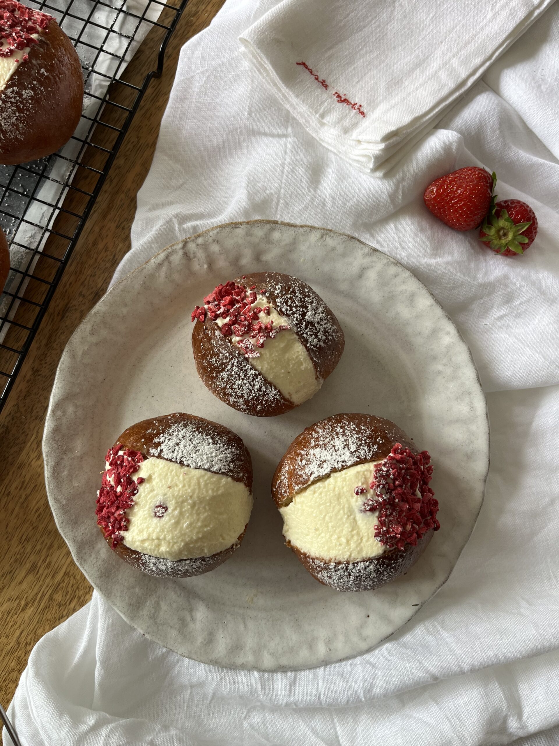 Strawberry Maritozza